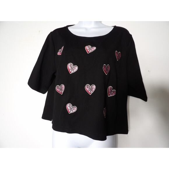 Torrid 1 1X Rebel Wilson Top Patchwork Black Hearts Short Sleeve Love - Picture 2 of 12